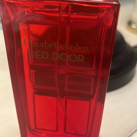 Elizabeth Arden Red Door 3.3 Fl oz - Picture 5 of 5